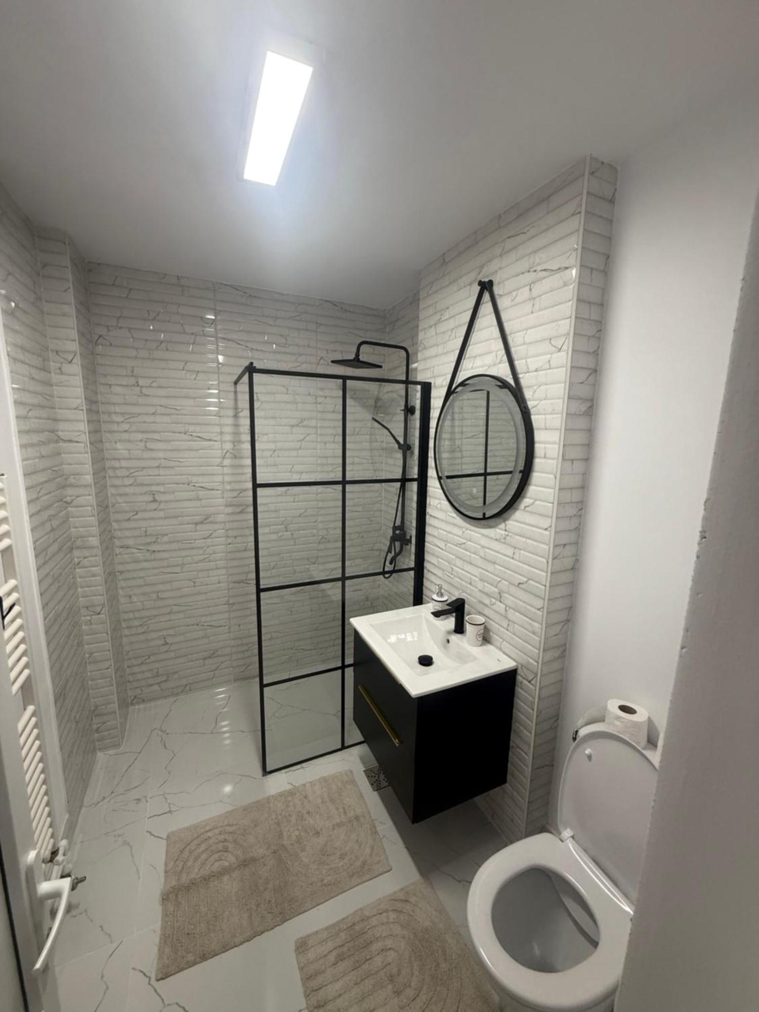 Modernul Apartament De Langa Castel Hunedoara Exteriör bild